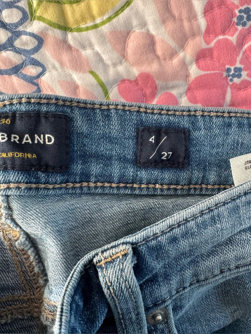 Women size 4/27 lucky brand jeans - Picture 2 of 8